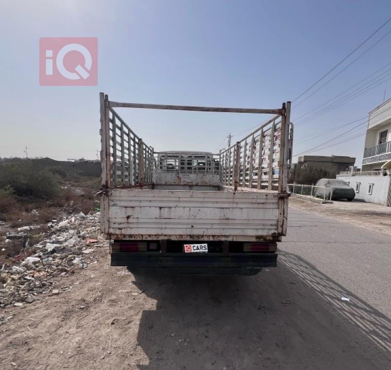 نيسان اتليون